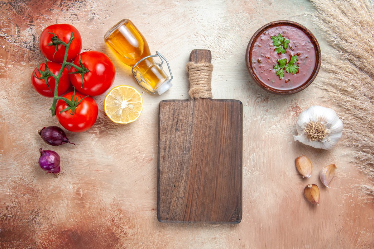 Как вернуть свежесть разделочной доске: простой и эффективный метод