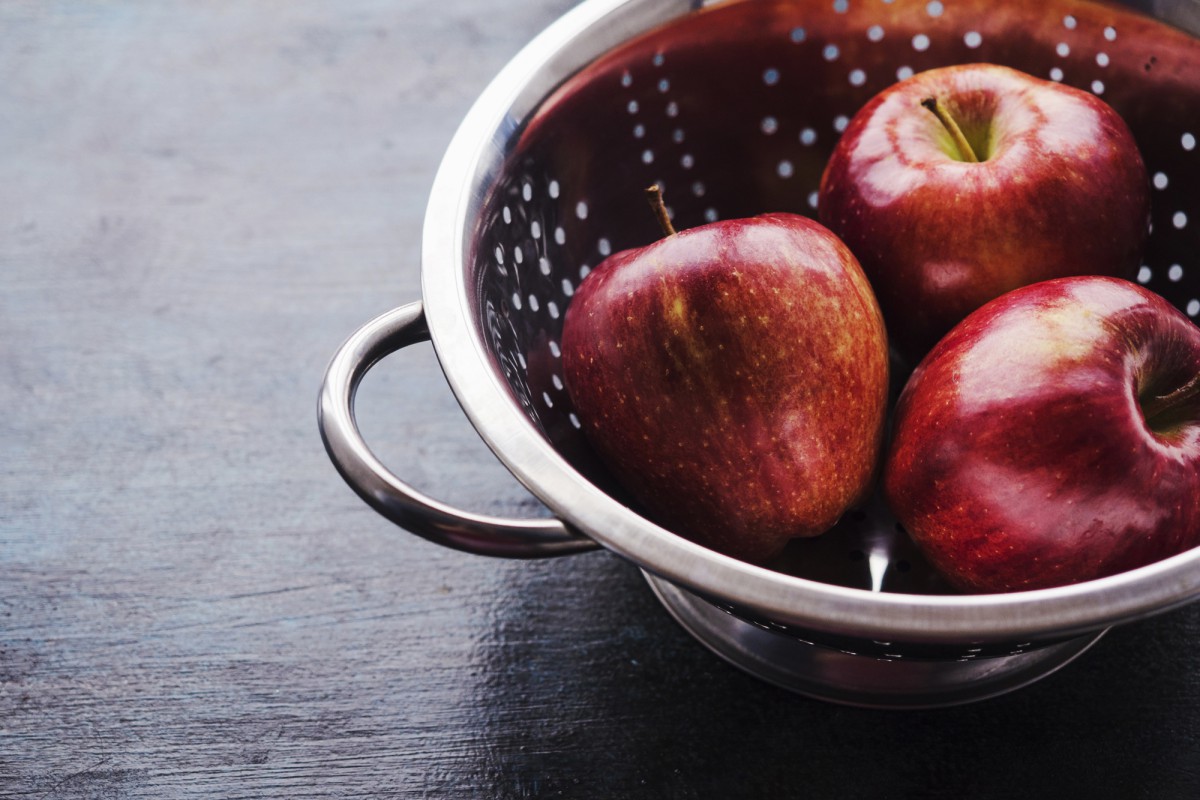Яблочная кожура: секрет сияющей посуды