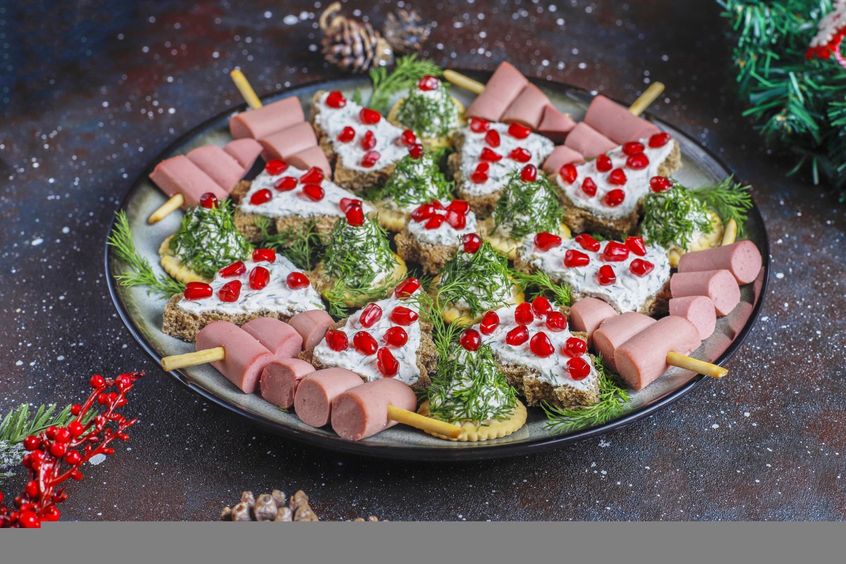 Новогодняя закуска: шарики с сыром и крабовыми палочками