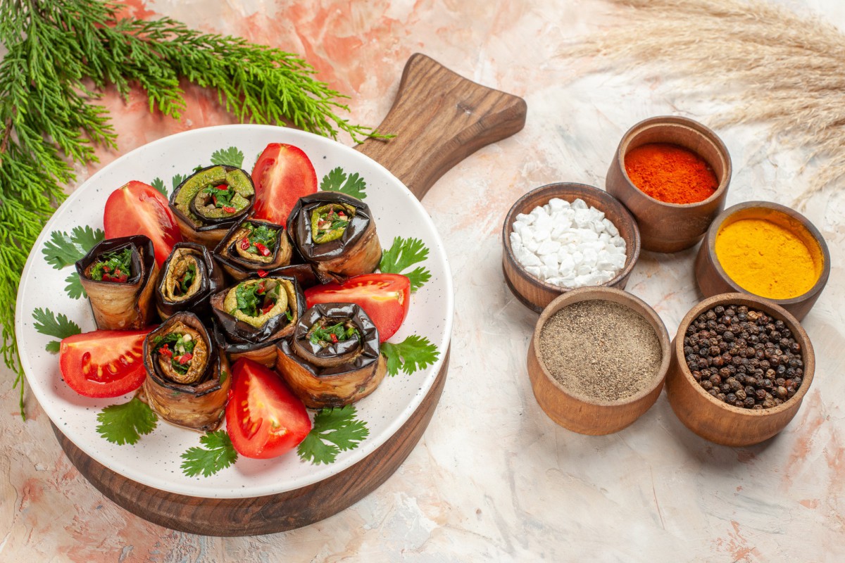 Восхитительная закуска из помидоров: гости будут в восторге!