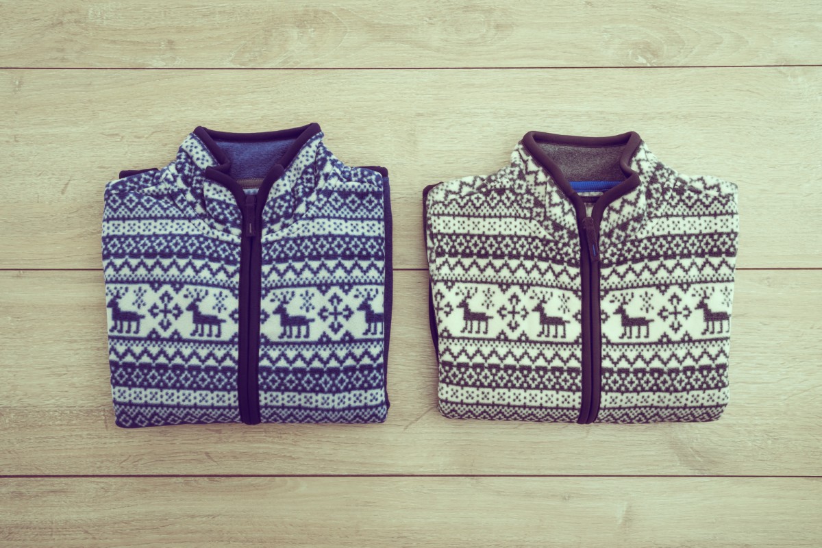 Модные вязаные жилеты: как носить этой зимой