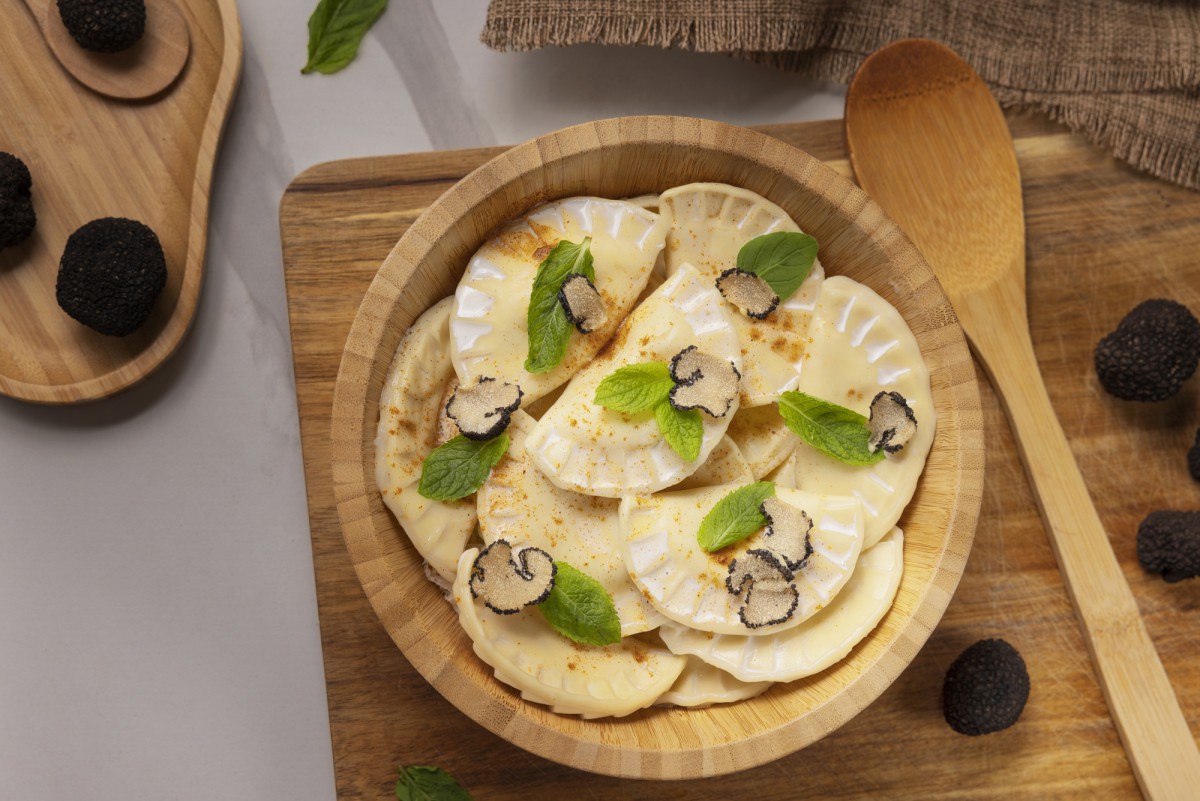 Секреты Юлии Высоцкой: готовим волшебные блинчики с сыром и грибами