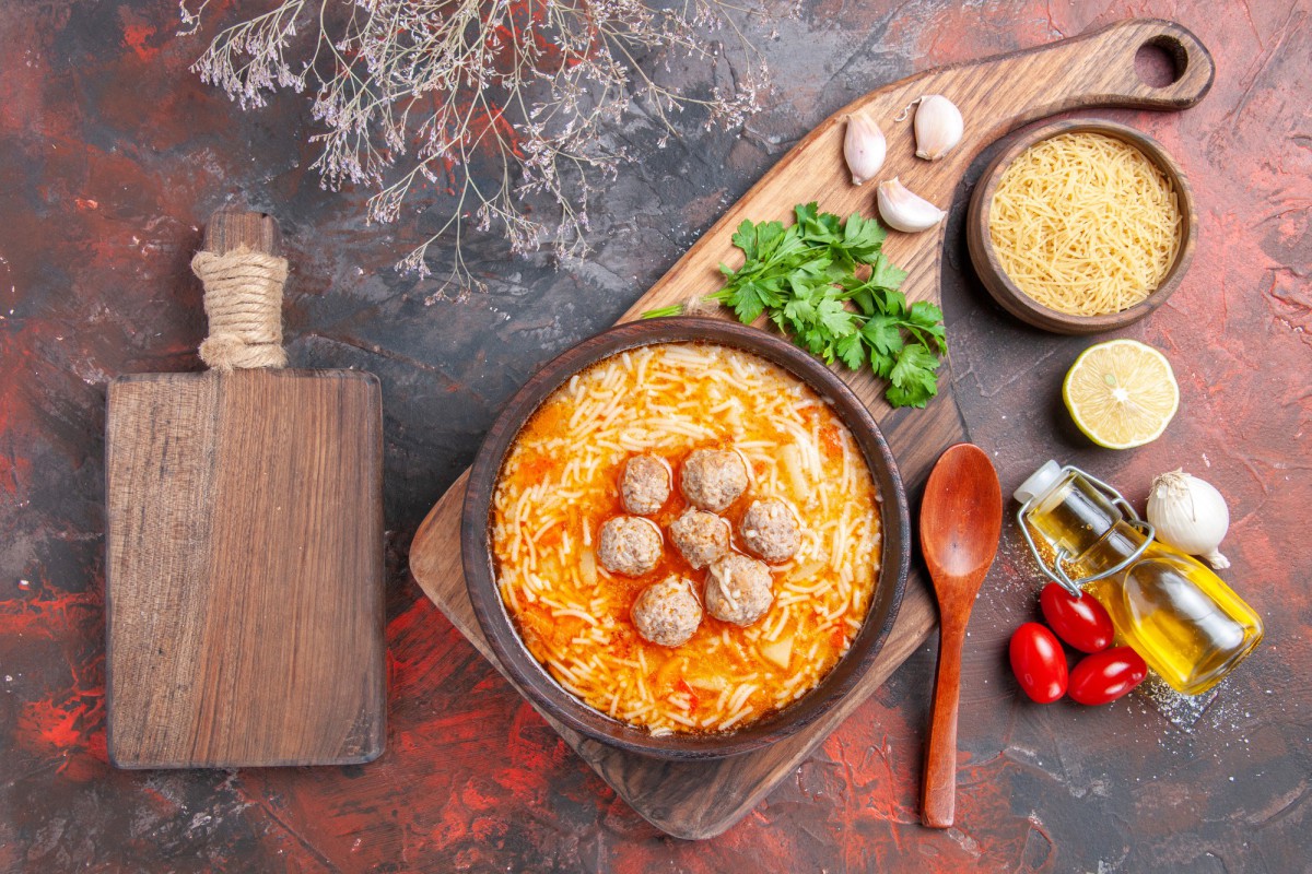 Быстрый и вкусный суп с фаршем: просто и сытно